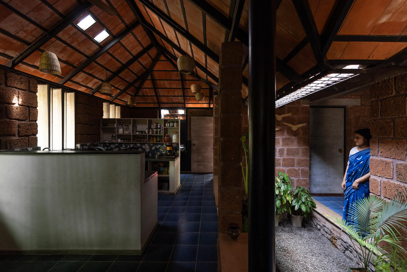 Courtyard and Semi-open Kitchen