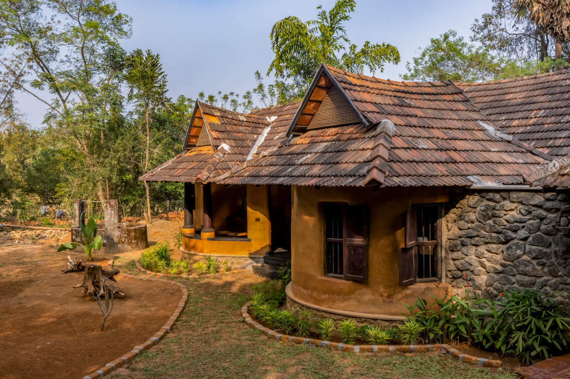 Exterior view of cobhouse.